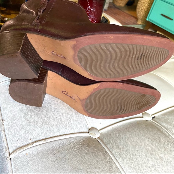 Clarks ankle boots brown maroon ish leather sz 8.5 good condition - Picture 6 of 6
